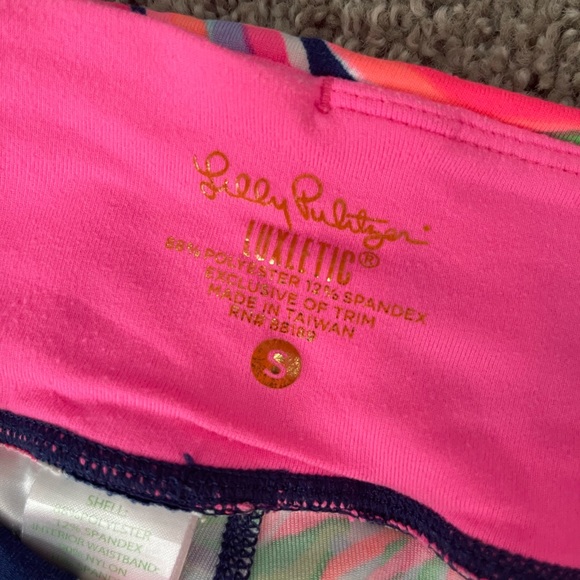 no tags but never worn and I only tried them on to find I need an XS😉 - Picture 2 of 4